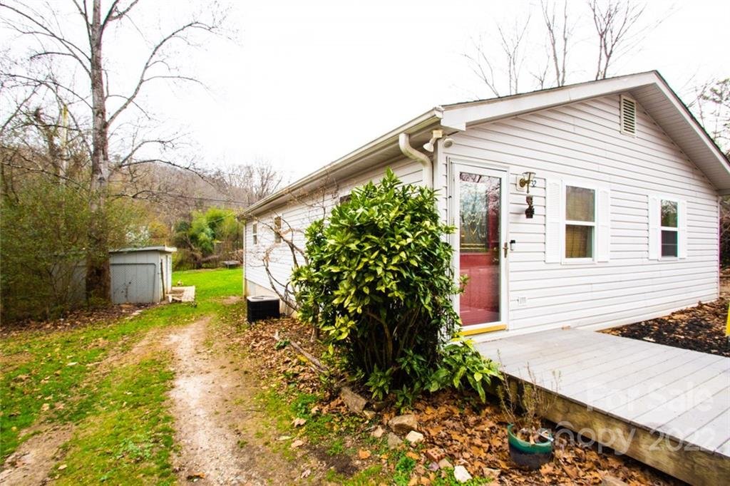 Property image 1 at 32 Hoover Dale Lane, Hendersonville, NC 28791