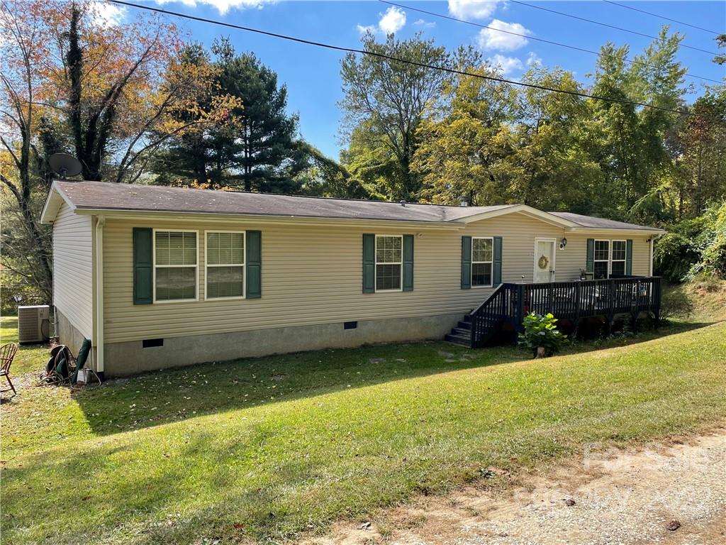 Property image 1 at 2418 Morningside Drive, Hendersonville, NC 28791