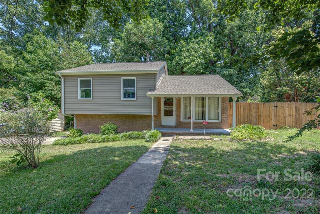 Property image 1 at 997 Green Circle Drive, Gastonia, NC 28054