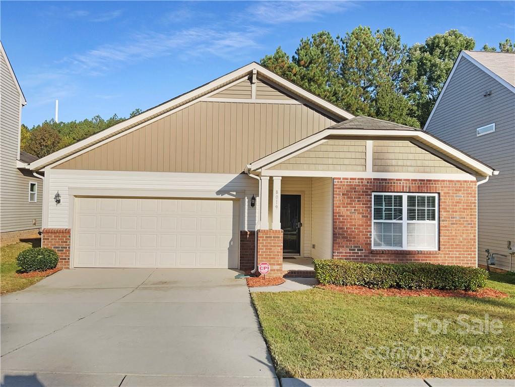 Property image 1 at 8019 Hereford Street, Charlotte, NC 28213