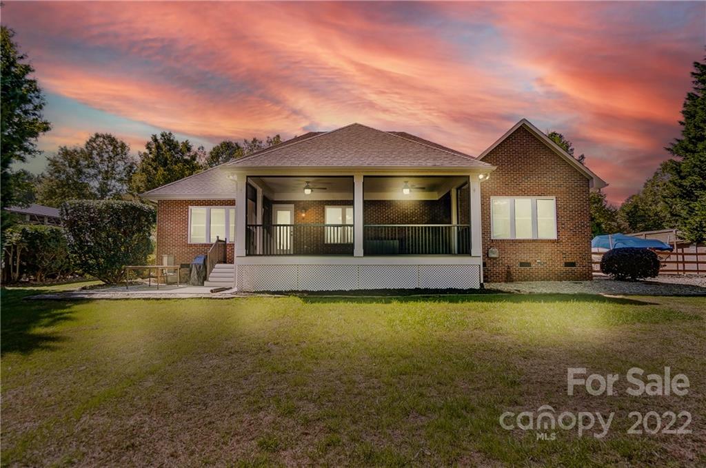 7832 Windy Pine Circle