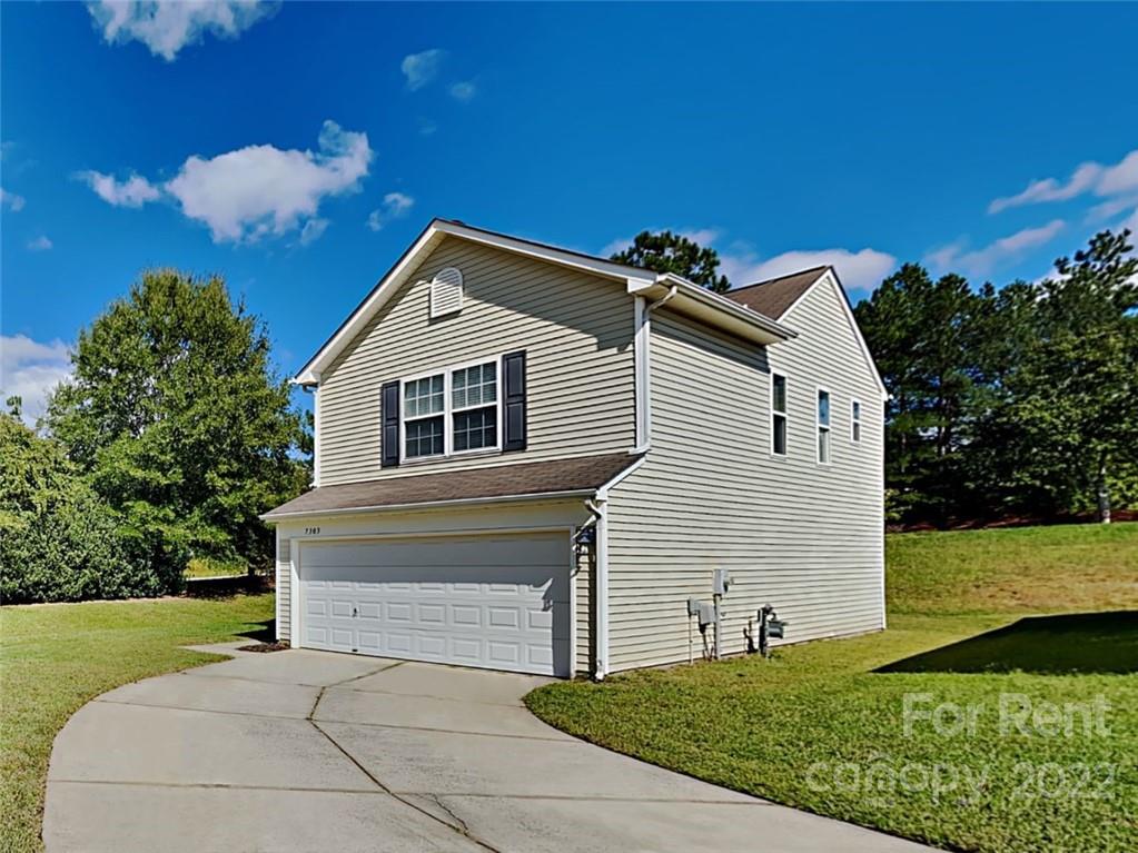 Property image 1 at 7303 Woodbourne Lane, Charlotte, NC 28273
