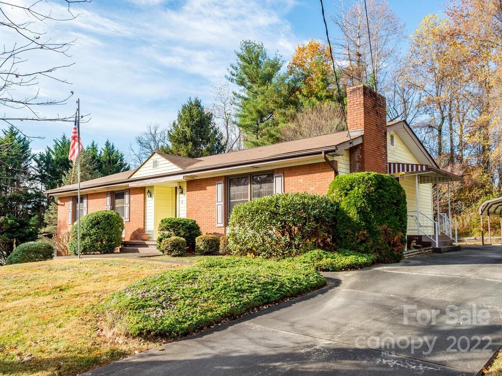 Property image 1 at 8 Glencliff Road, Candler, NC 28715