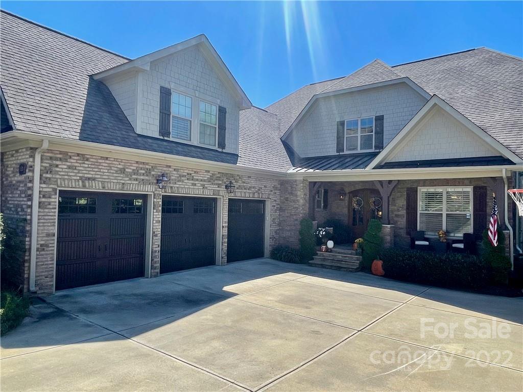 525 River Lake Court