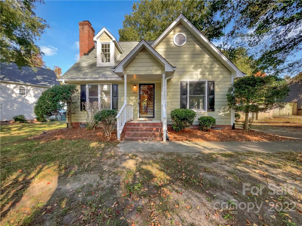 Property image 1 at 741 Bermuda Avenue, Gastonia, NC 28054