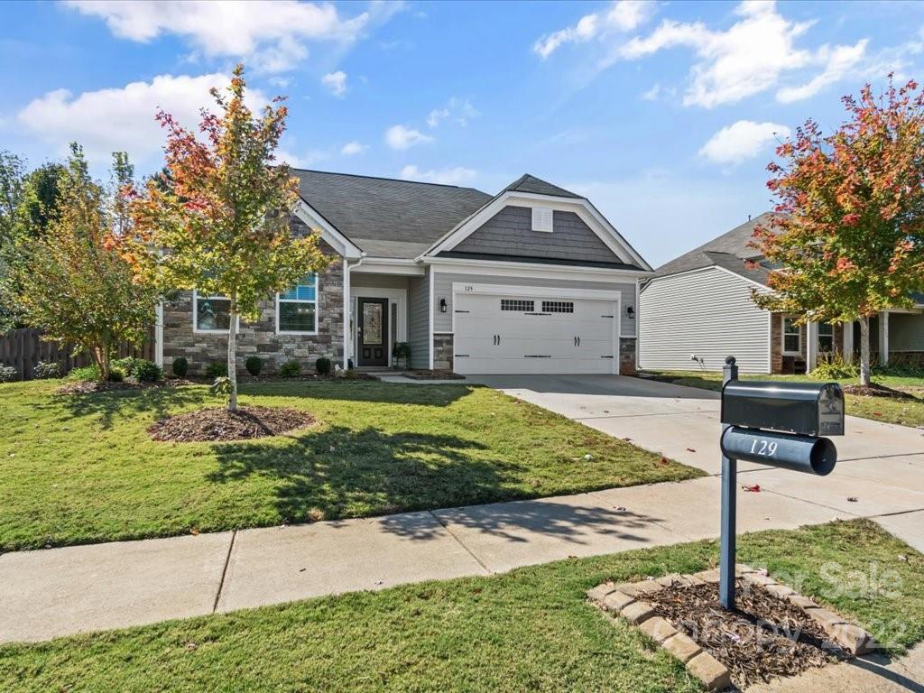Property image 1 at 129 Marquette Drive, Mount Holly, NC 28120