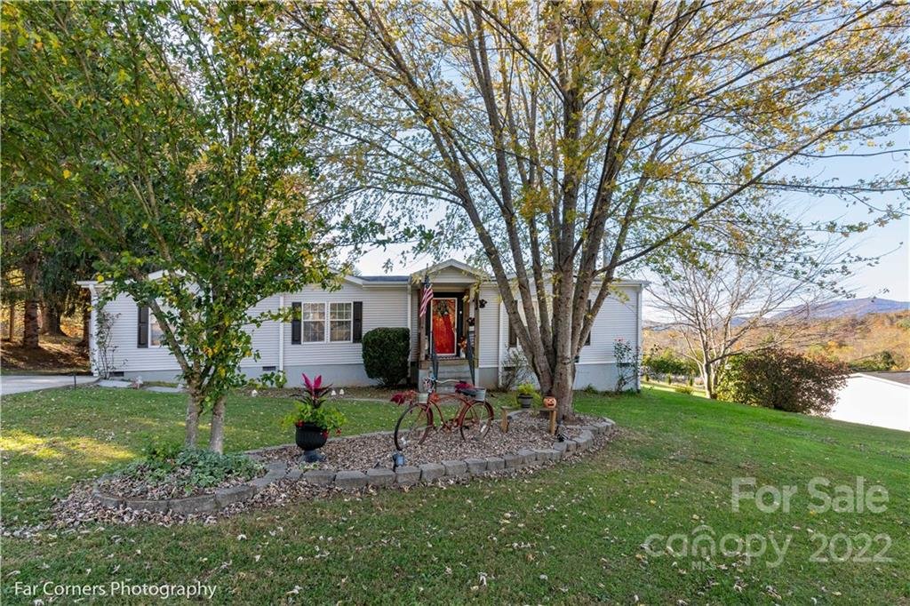 Property image 1 at 11 Timbers Edge Lane, Fairview, NC 28730