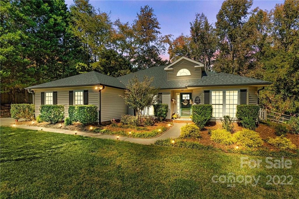 Property image 1 at 1411 Pine Needle Lane, Mooresville, NC 28115