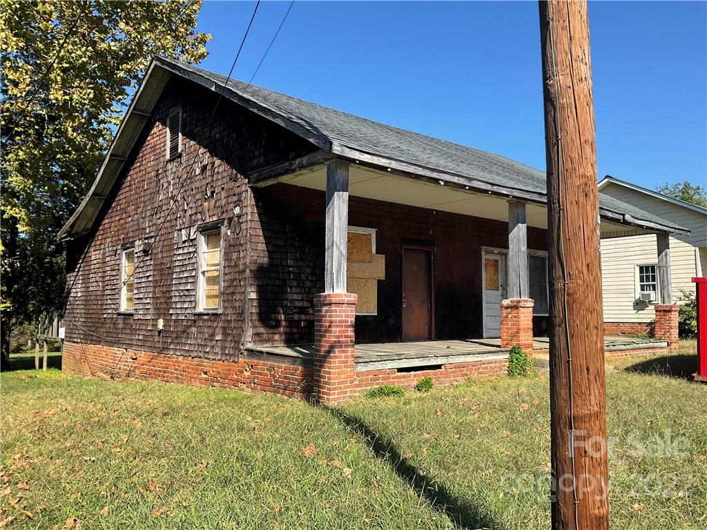 Property image 1 at 146 Spencer Avenue, Gastonia, NC 28054