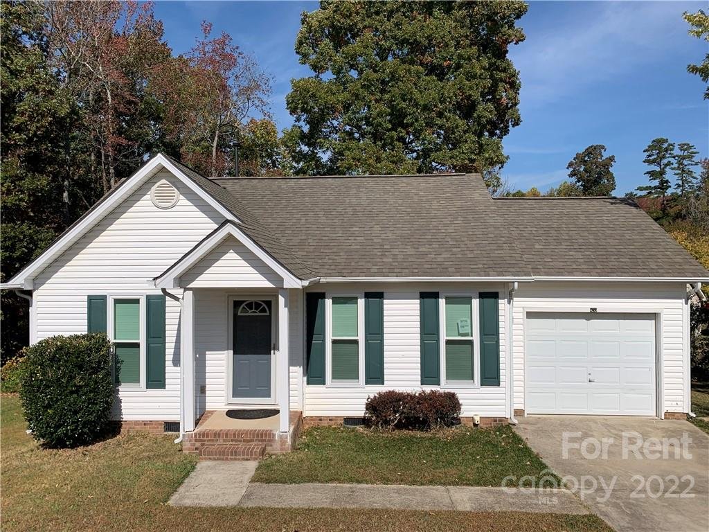 Property image 1 at 5716 Silver Eagle Drive, Charlotte, NC 28214