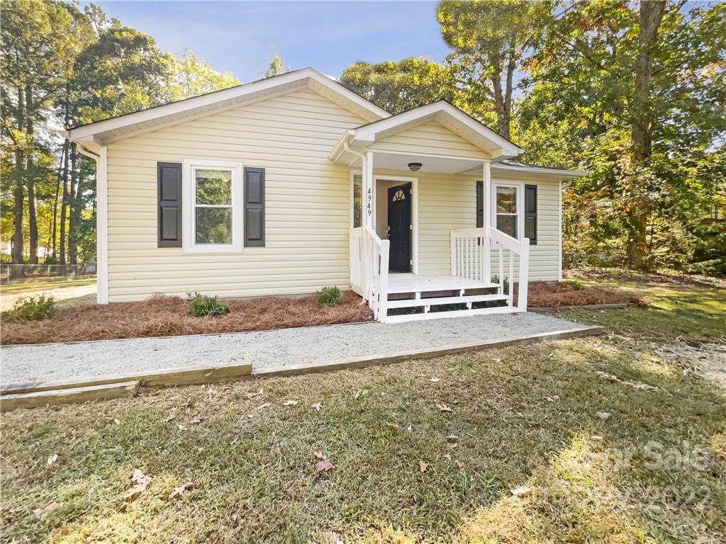 4949 Country Oaks Drive