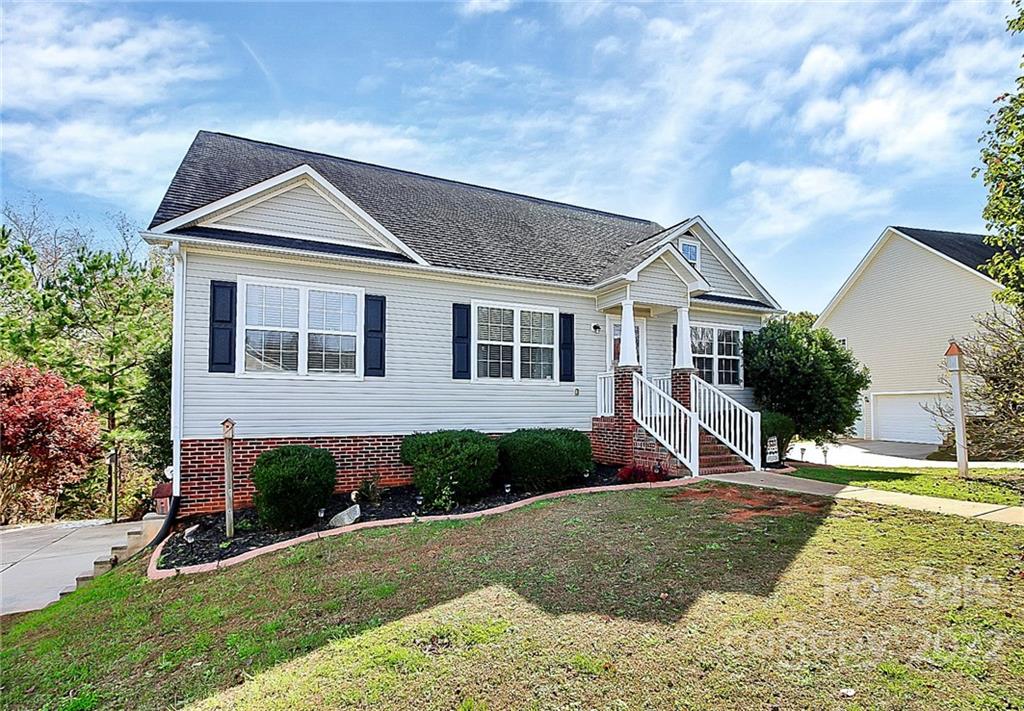 1535 Meadow Glen Lane