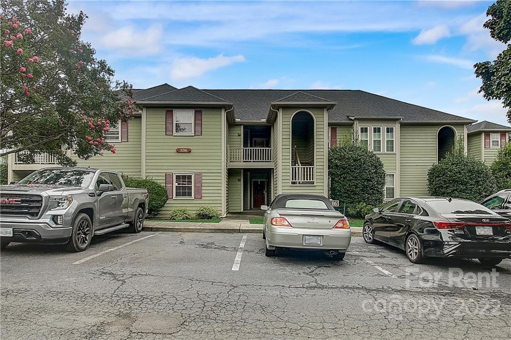 Property image 1 at 3216 Selwyn Farms Lane, Charlotte, NC 28209