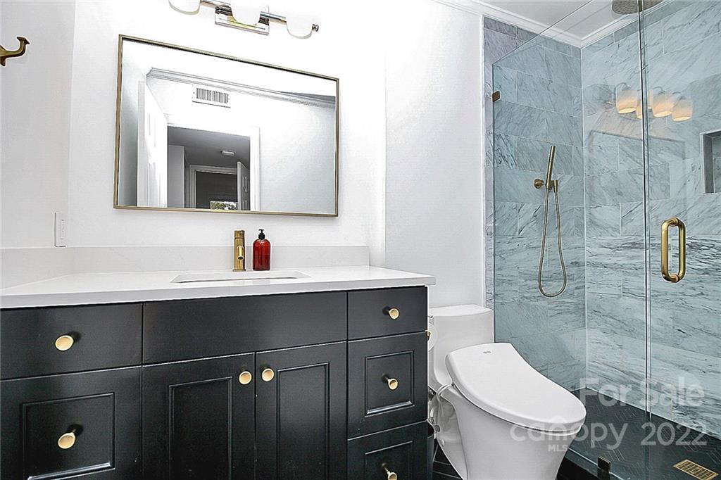 Property image 1 at 425 N Church Street, Charlotte, NC 28202