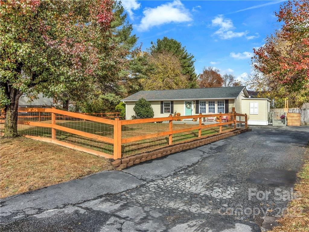 Property image 1 at 63 E Sugar Maple Drive, Hendersonville, NC 28739