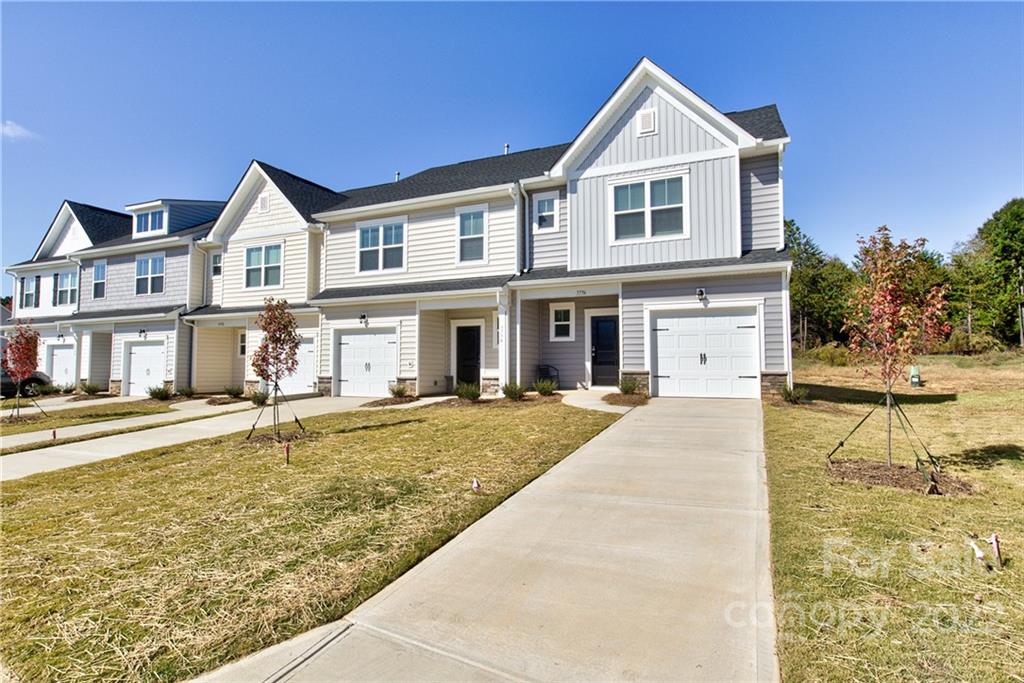 3796 Yorkshire Place