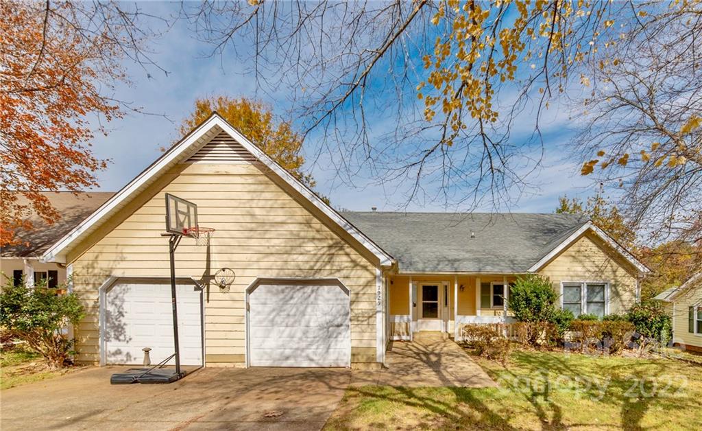 Property image 1 at 7925 Glencannon Drive, Charlotte, NC 28227
