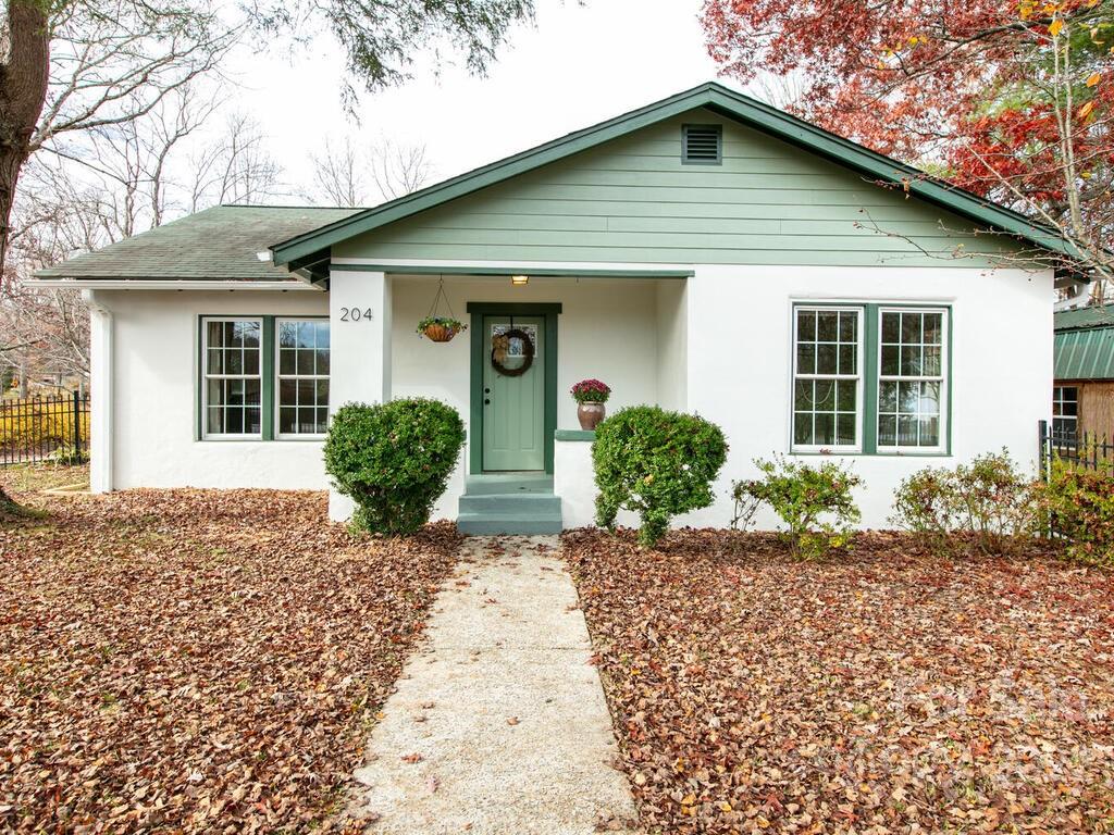 Property image 1 at 204 Allen Road, East Flat Rock, NC 28726