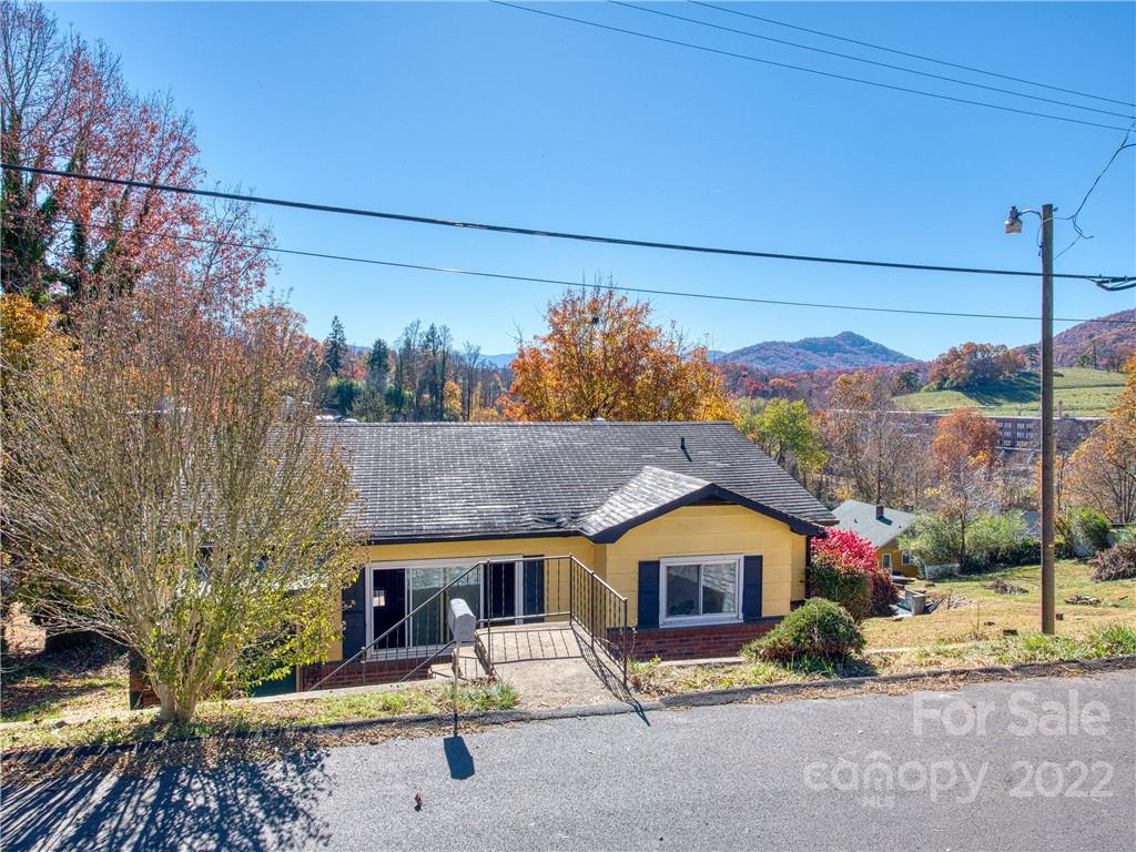 Property image 1 at 113 Hillside Street, Canton, NC 28716