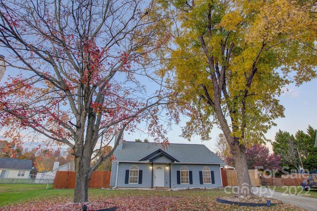 Property image 1 at 6511 Thornbird Drive, Charlotte, NC 28227