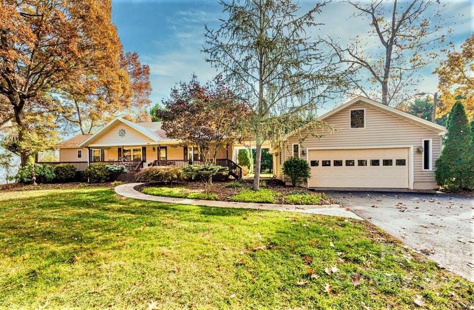 Property image 1 at 1446 Fairway Drive, Newton, NC 28658