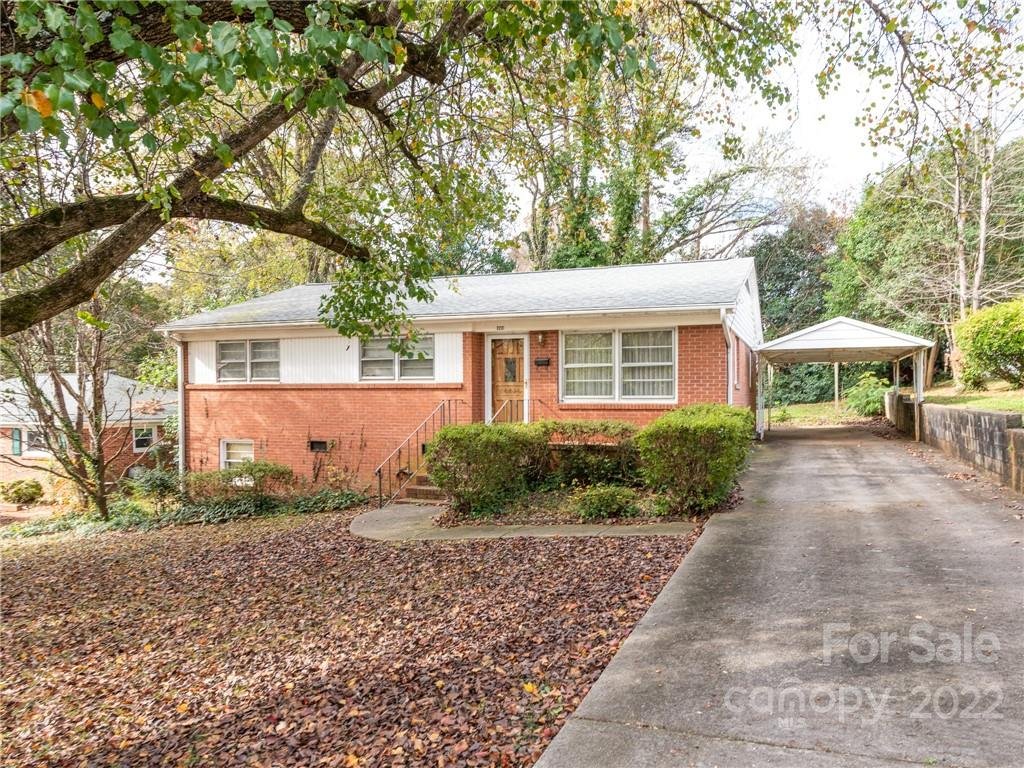 Property image 1 at 3231 Harrow Place, Charlotte, NC 28205