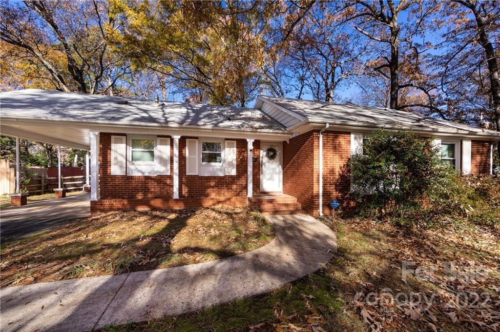 1527 Briarfield Drive