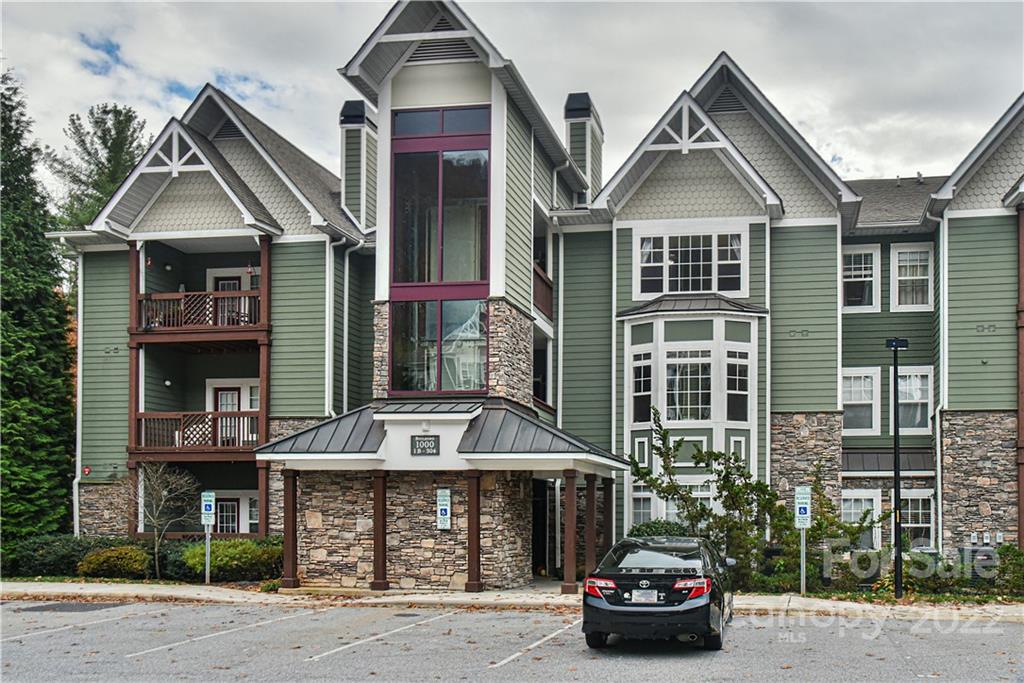 Property image 1 at 1000 Olde Eastwood Village Boulevard, Asheville, NC 28803