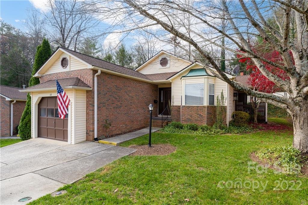 Property image 1 at 118 Exeter Court, Hendersonville, NC 28791