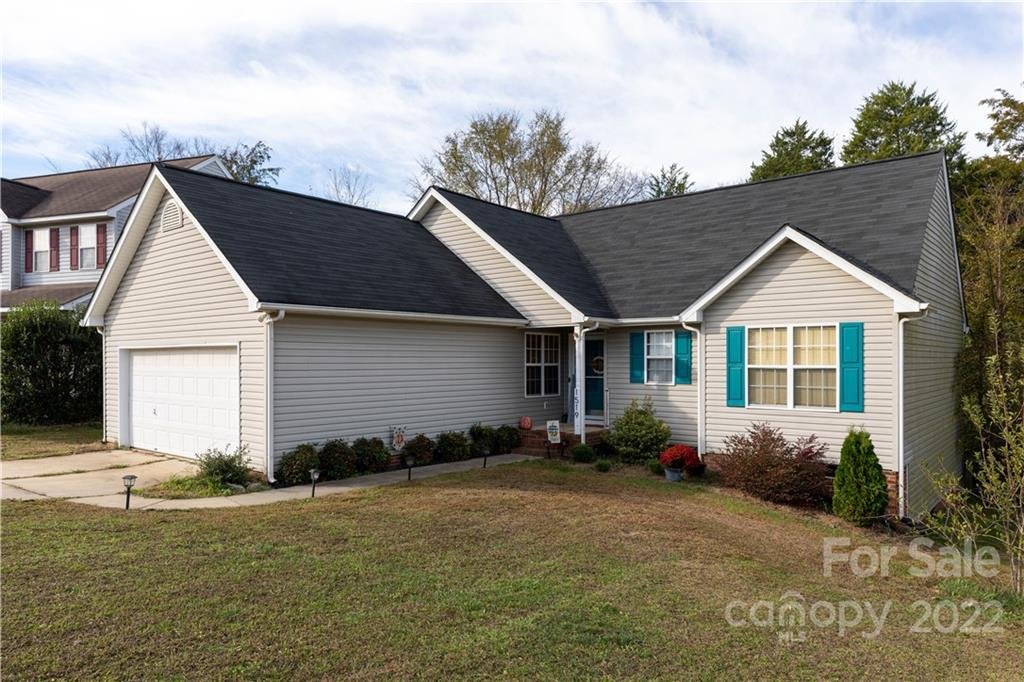 1519 Hollythorne Drive