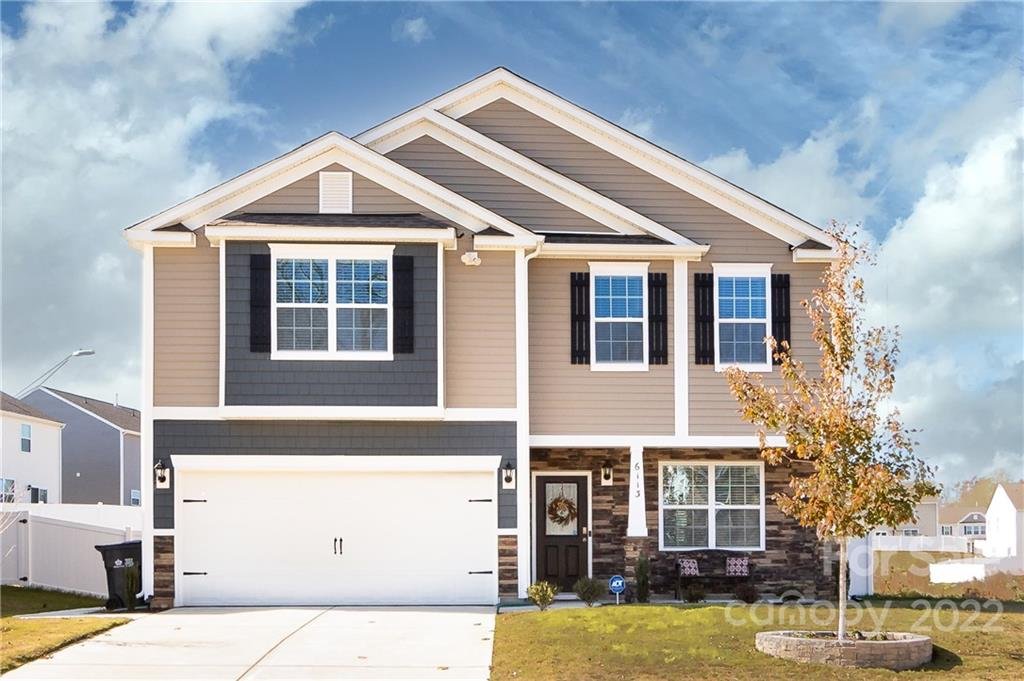 Property image 1 at 6113 Ellimar Field Lane, Charlotte, NC 28215