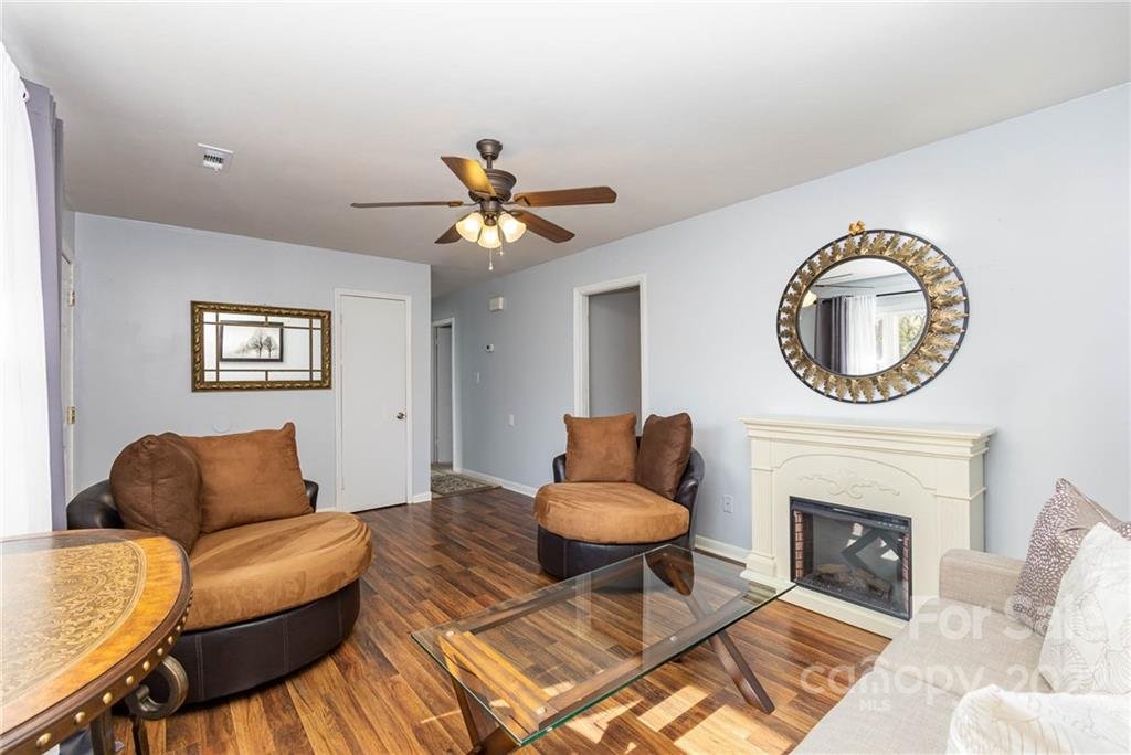 Property image 1 at 3132 Cedarhurst Drive, Charlotte, NC 28269