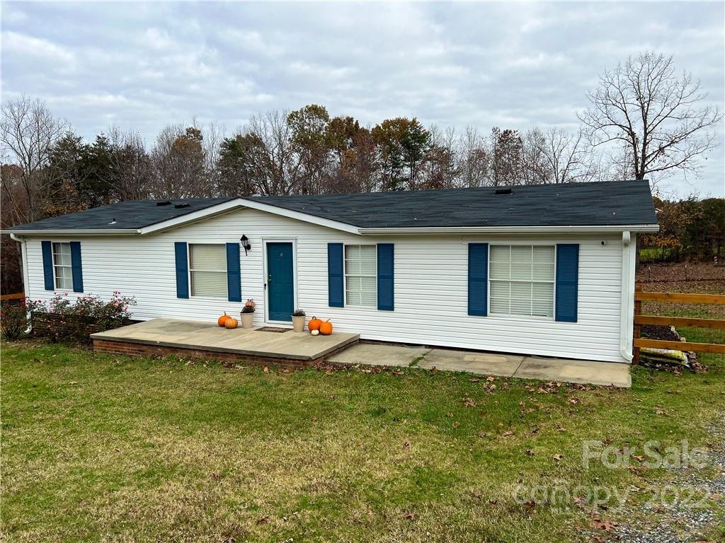 Property image 1 at 134 Cripple Creek Lane, Statesville, NC 28677