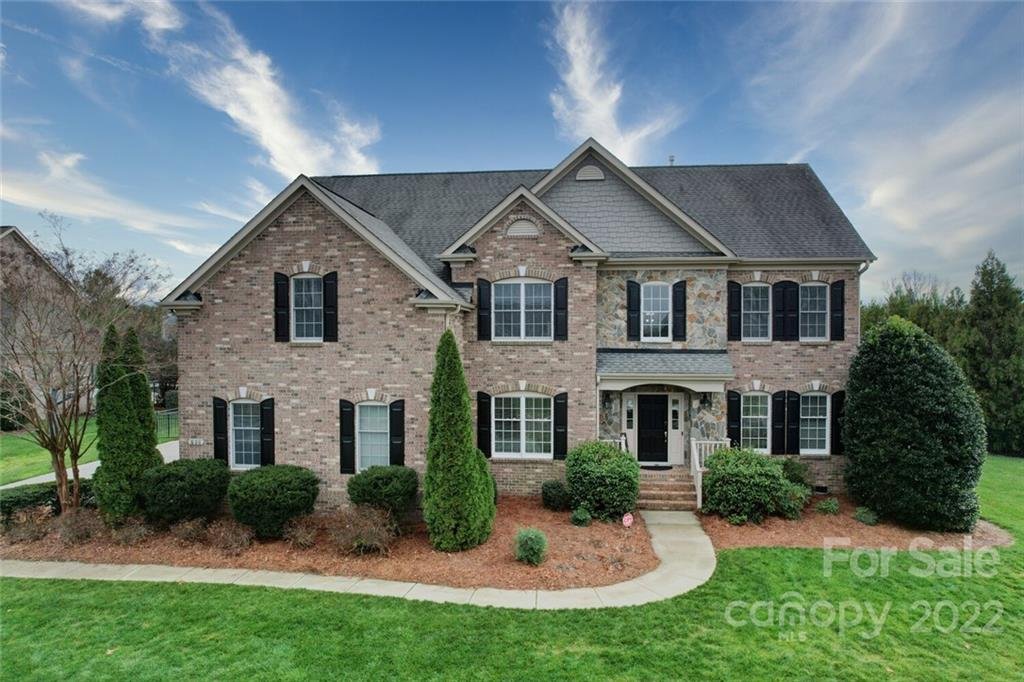 608 White Tail Terrace