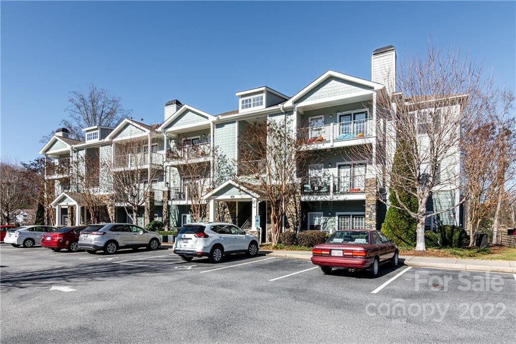 Property image 1 at 500 Vista Lake Drive, Candler, NC 28715