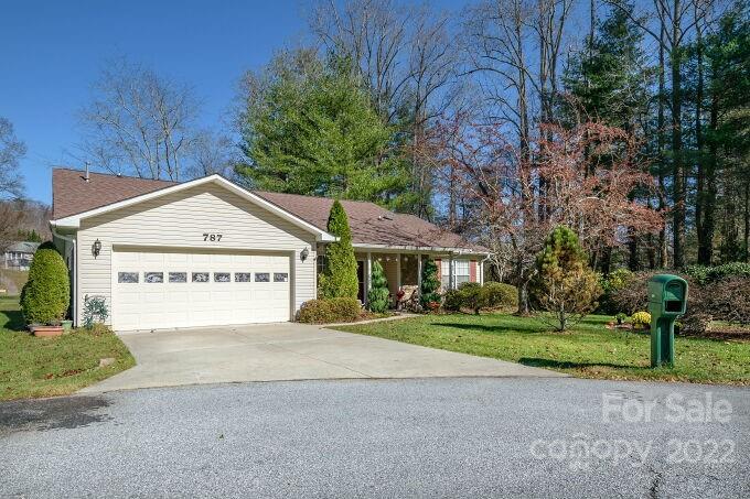 Property image 1 at 787 W Saint Johns Way, Hendersonville, NC 28791