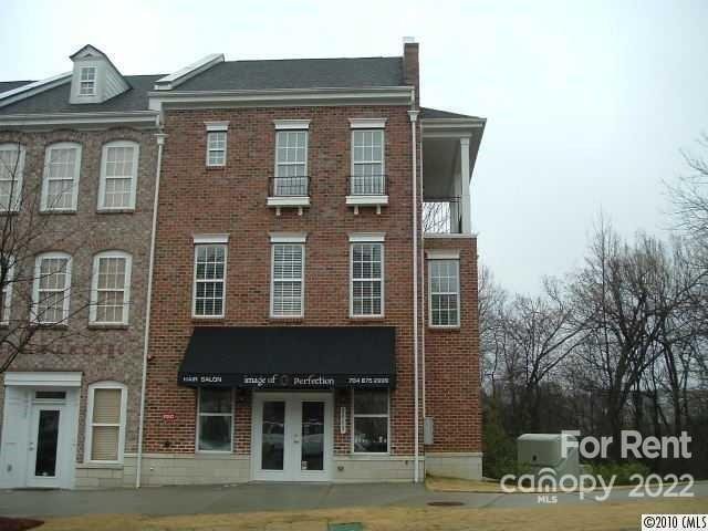 Property image 1 at 8818 Arbor Creek Drive, Charlotte, NC 28269