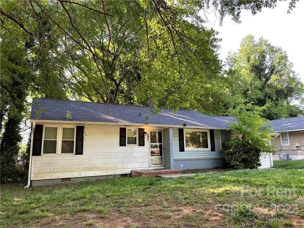 Property image 1 at 1134 Green Circle Drive, Gastonia, NC 28054