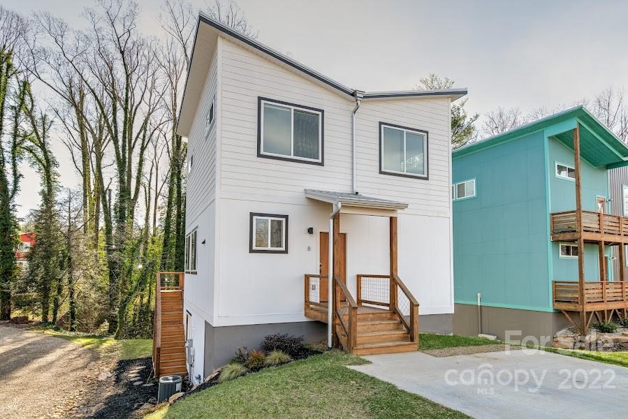 Property image 1 at 8 Dellwood Street, Asheville, NC 28806