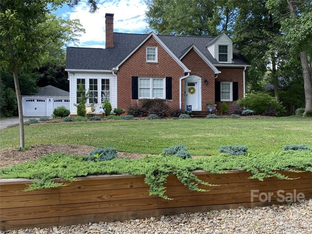 Property image 1 at 1221 Oakwood Avenue, Gastonia, NC 28052