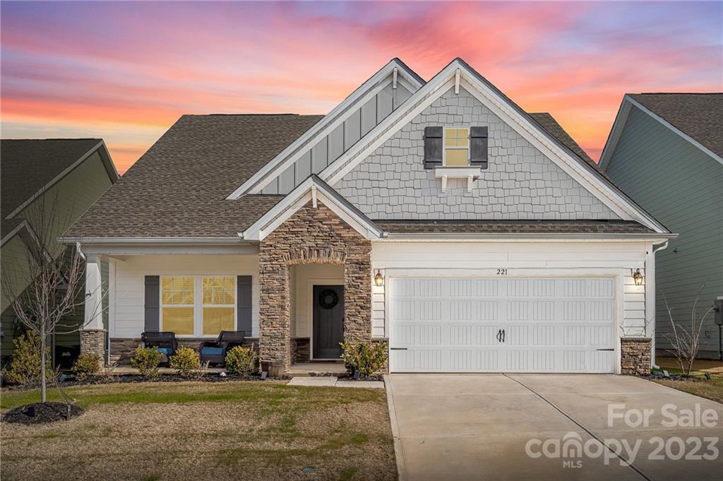 Property image 1 at 221 Canada Drive, Statesville, NC 28677