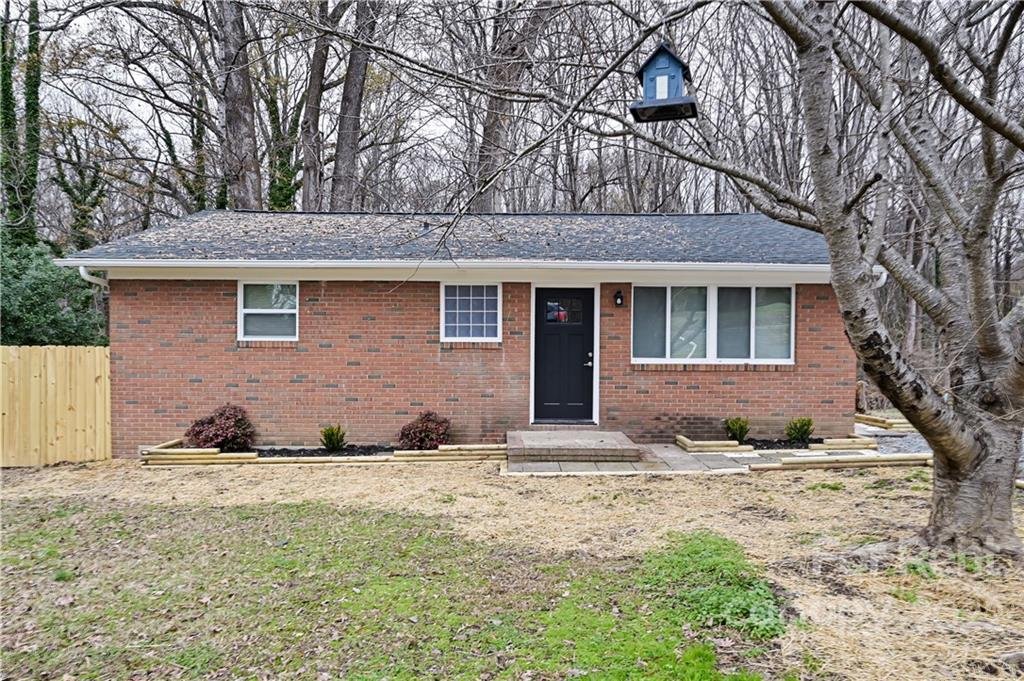 Property image 1 at 2458 Twin Avenue, Gastonia, NC 28052