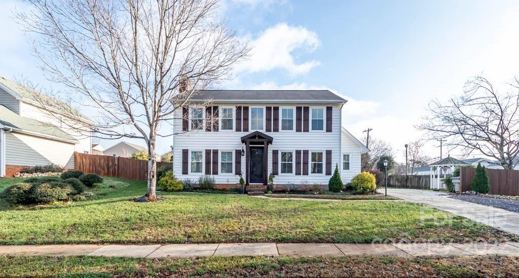 Property image 1 at 9731 Marshbrooke Road, Matthews, NC 28105