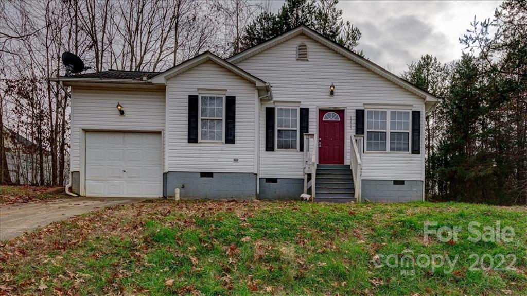 Property image 1 at 6205 Dumont Lane, Charlotte, NC 28269