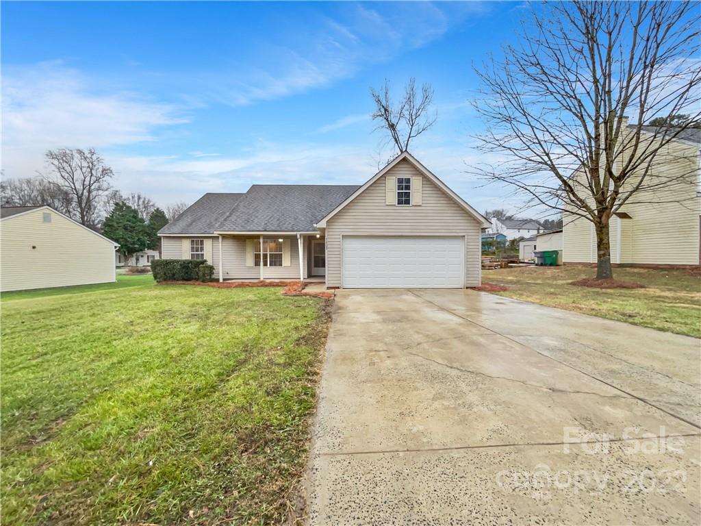 Property image 1 at 5809 Thorn Hill Lane, Charlotte, NC 28208