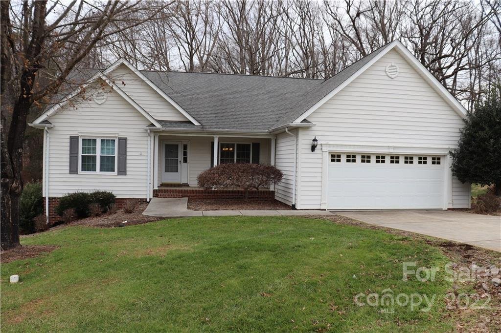 Property image 1 at 1828 Pipers Ridge Circle, Conover, NC 28613