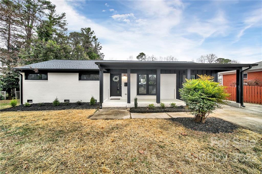 Property image 1 at 2519 Elkwood Circle, Charlotte, NC 28205