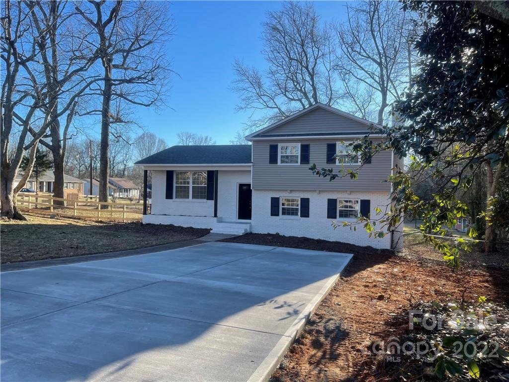 Property image 1 at 4828 Easthaven Drive, Charlotte, NC 28212