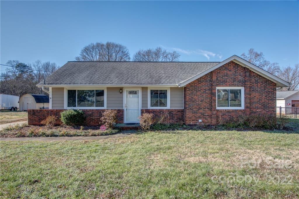 Property image 1 at 2327 Gaines Avenue, Gastonia, NC 28054