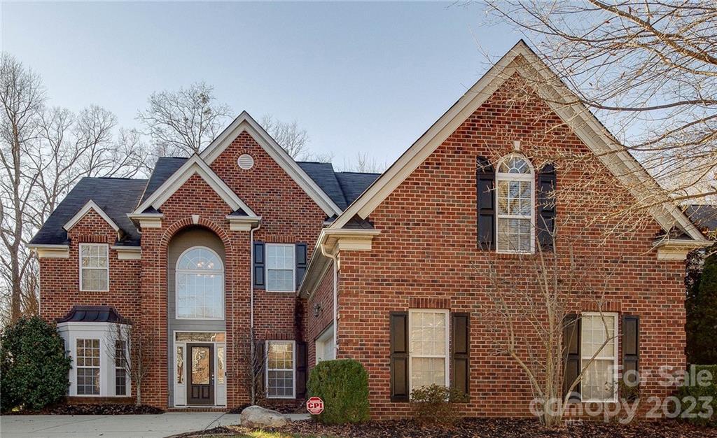 2316 River Oaks Drive